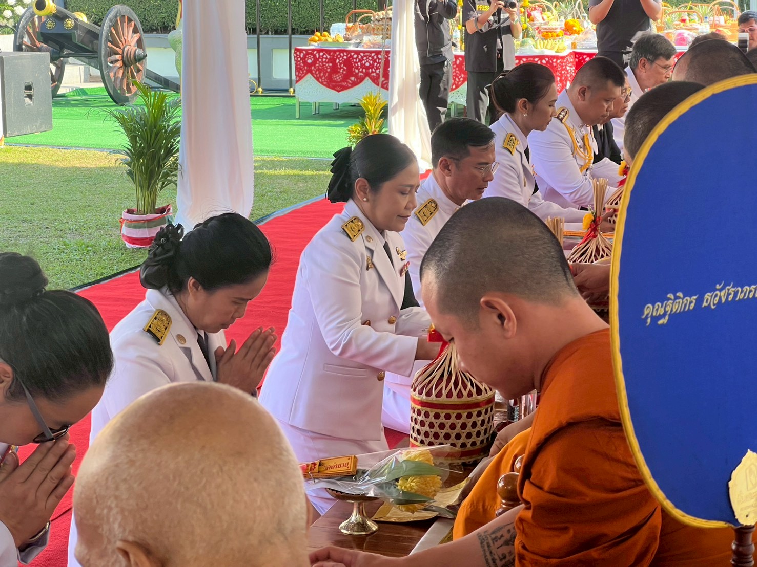 title - ส.ป.ก.พิษณุโลก ร่วมพิธีบวงสรวง บำเพ็ญกุศล และถวายราชสดุดี น้อมรำลึกพระมหากรุณาธิคุณสมเด็จพระเจ้าตากสินมหาราช